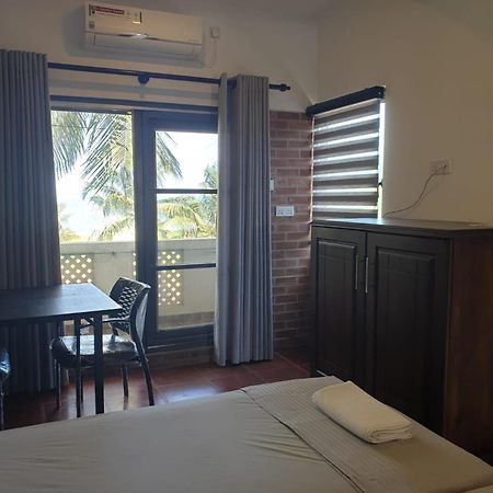 Hotel Janishi Residencies Negombo Esterno foto