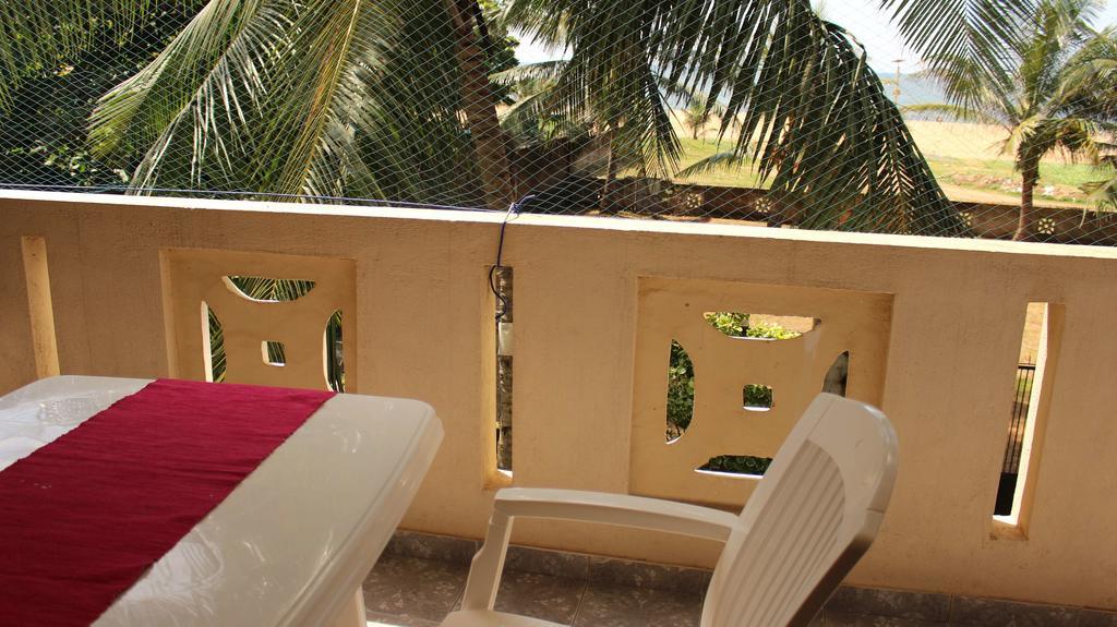 Hotel Janishi Residencies Negombo Esterno foto
