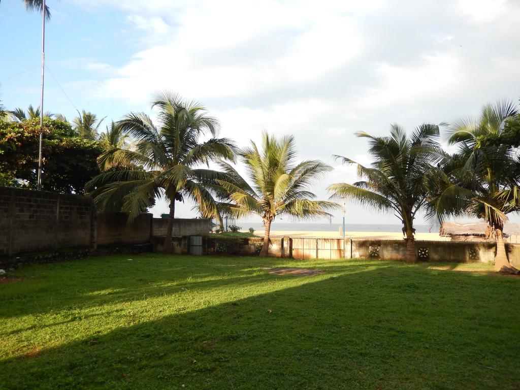 Hotel Janishi Residencies Negombo Esterno foto